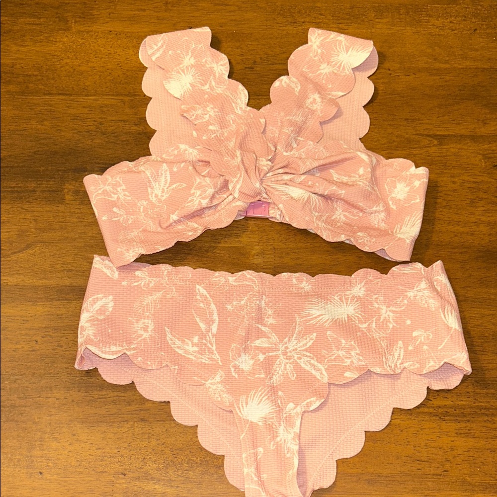 Marysia pink floral reversible bikini size small